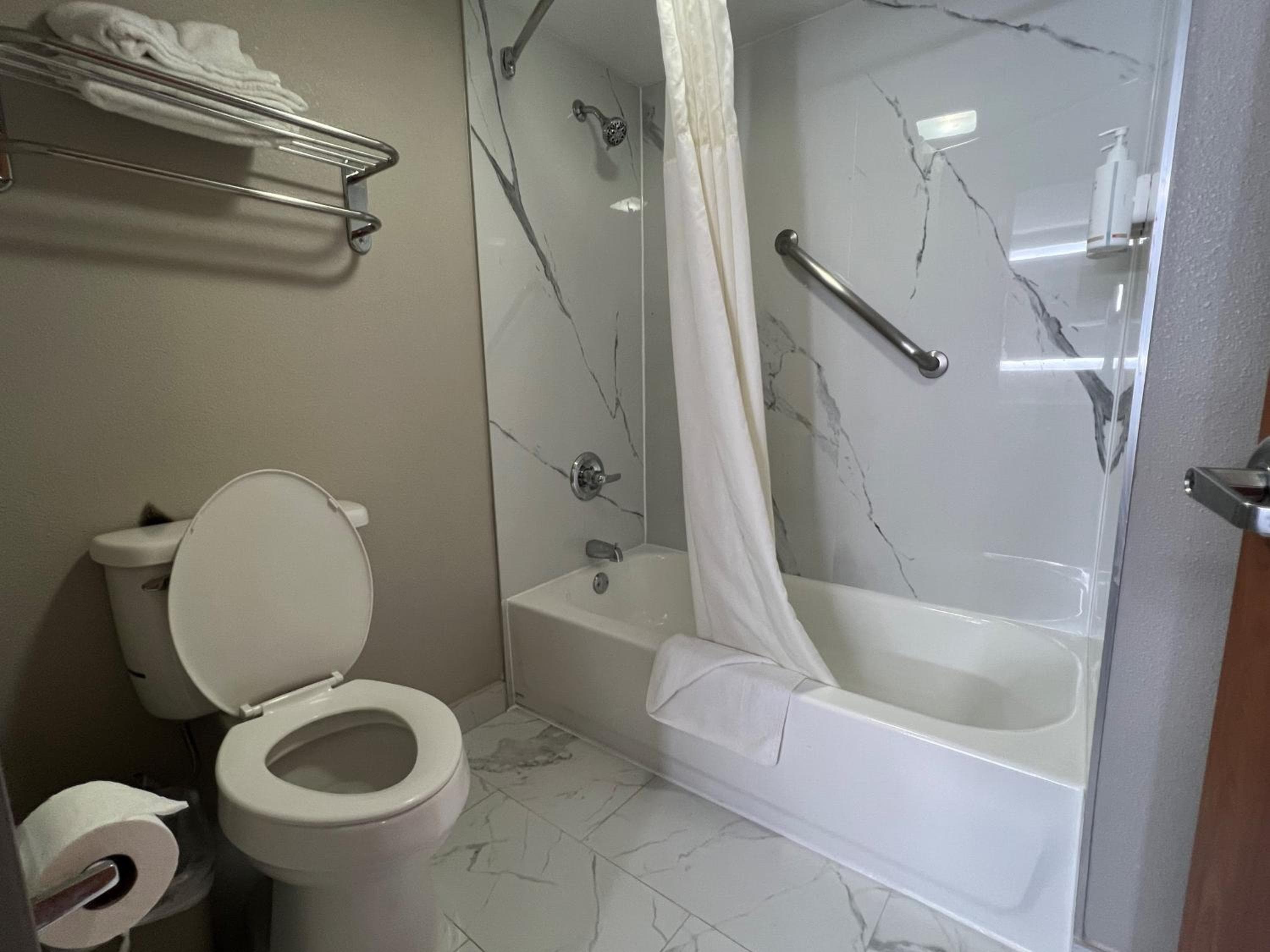 Days Inn by Wyndham Tulsa Central