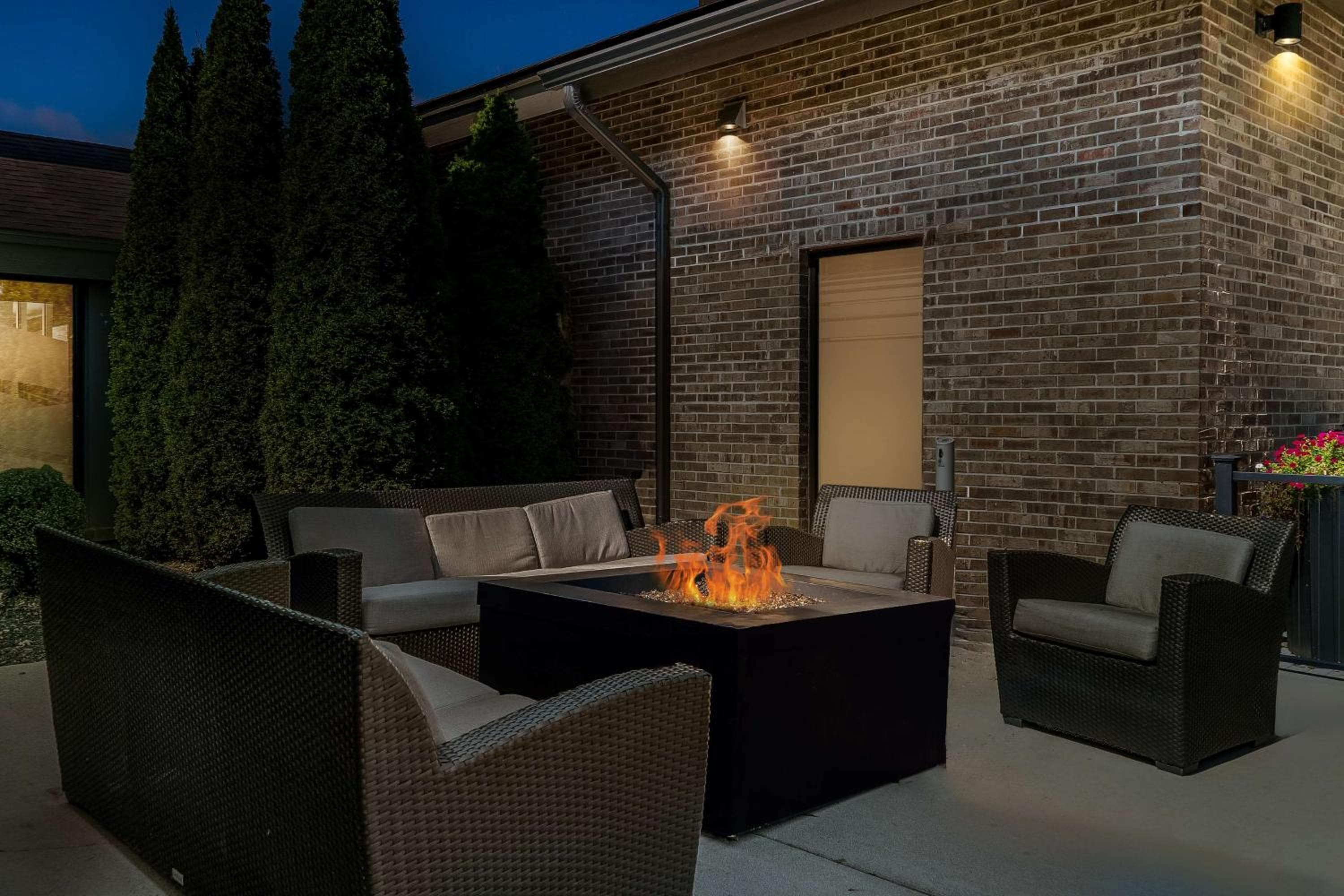 Best Western Okemos/East Lansing Hotel & Suites