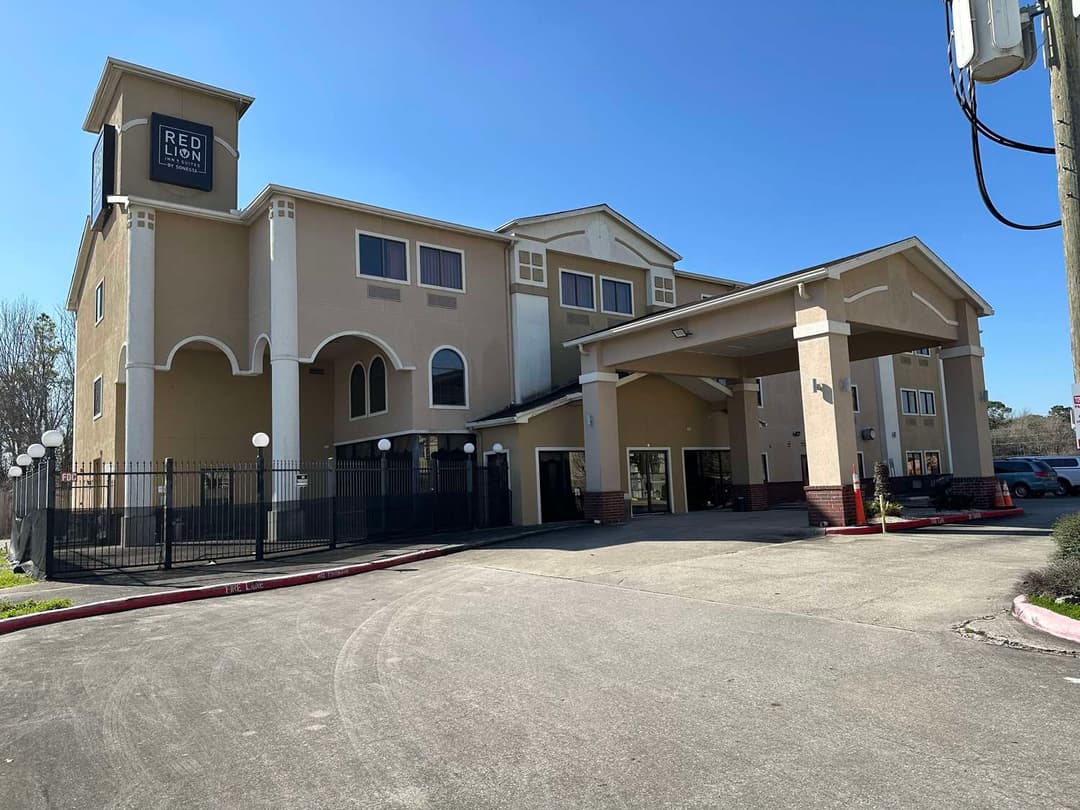 Red Lion Inn & Suites IAH Airport East