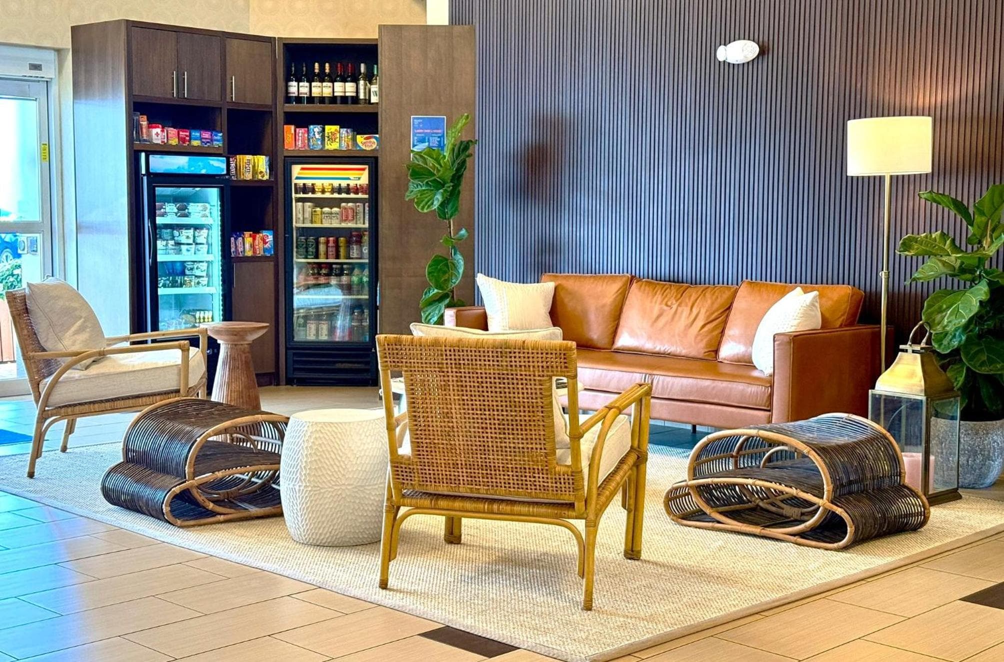 Holiday Inn Express & Suites - Naples Downtown - 5th Avenue