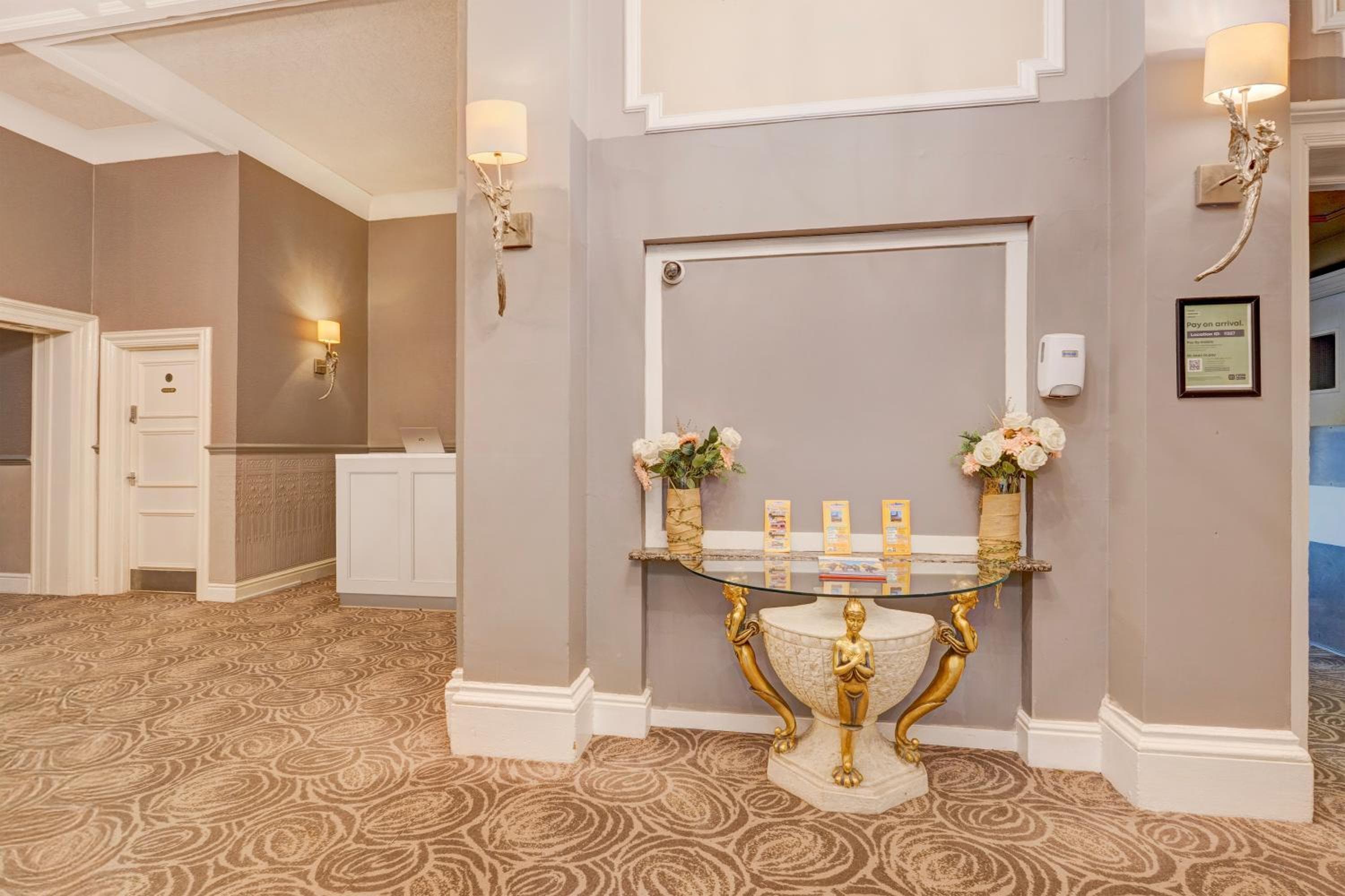 Liverpool Aigburth Sefton Park Hotel By Belvilla