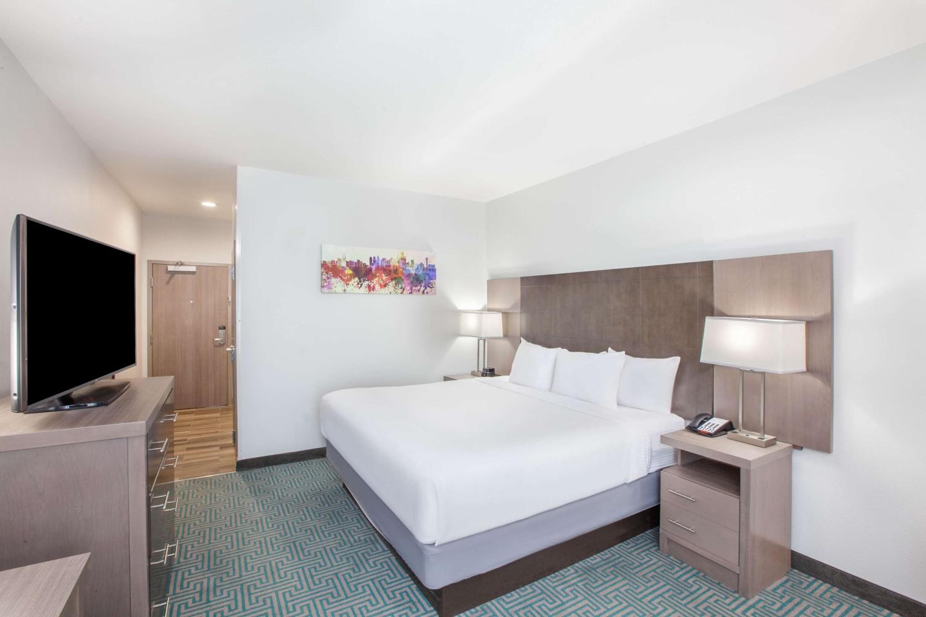 La Quinta Inn & Suites by Wyndham Dallas Duncanville