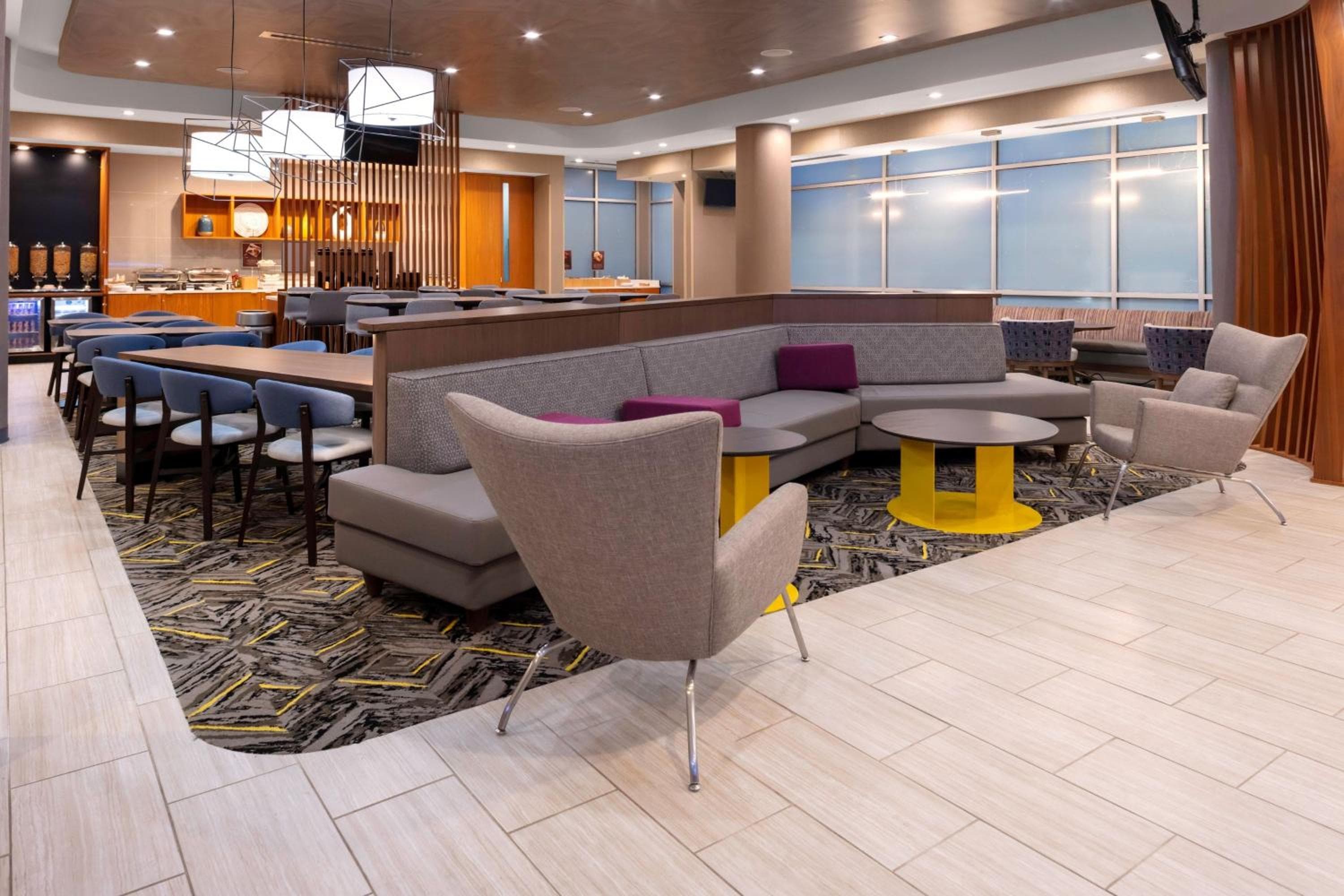 SpringHill Suites Kansas City Airport