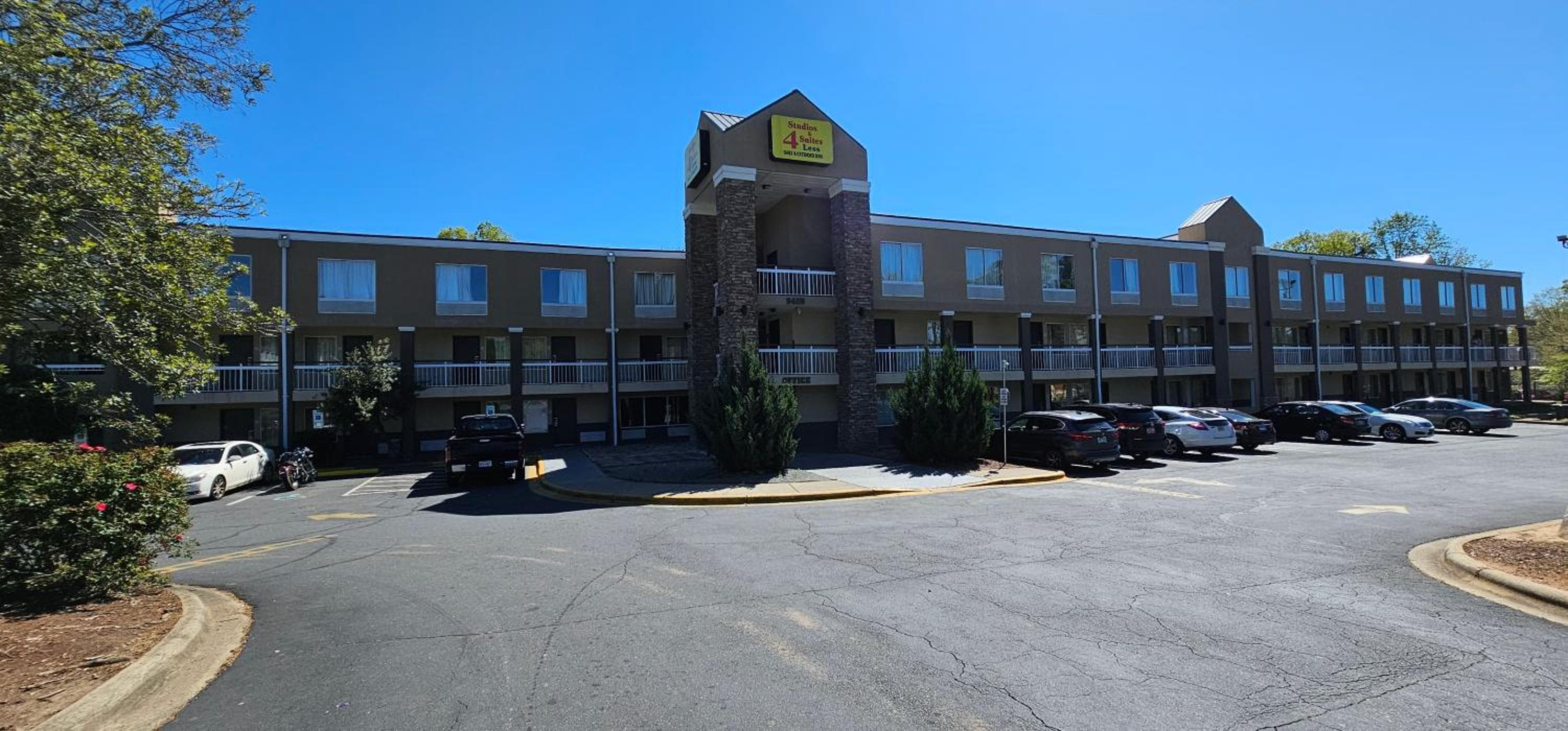 Studios and suites 4 less