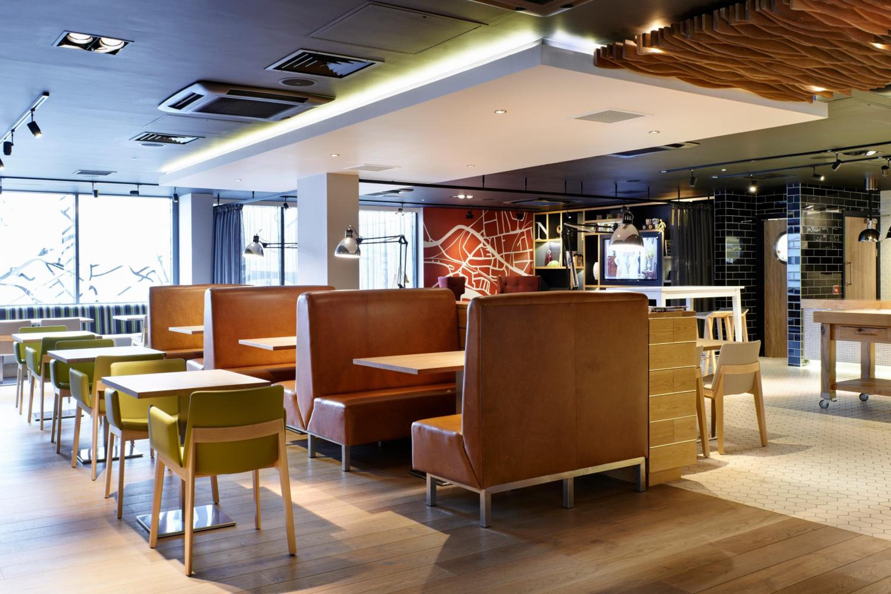 Holiday Inn London Brentford Lock