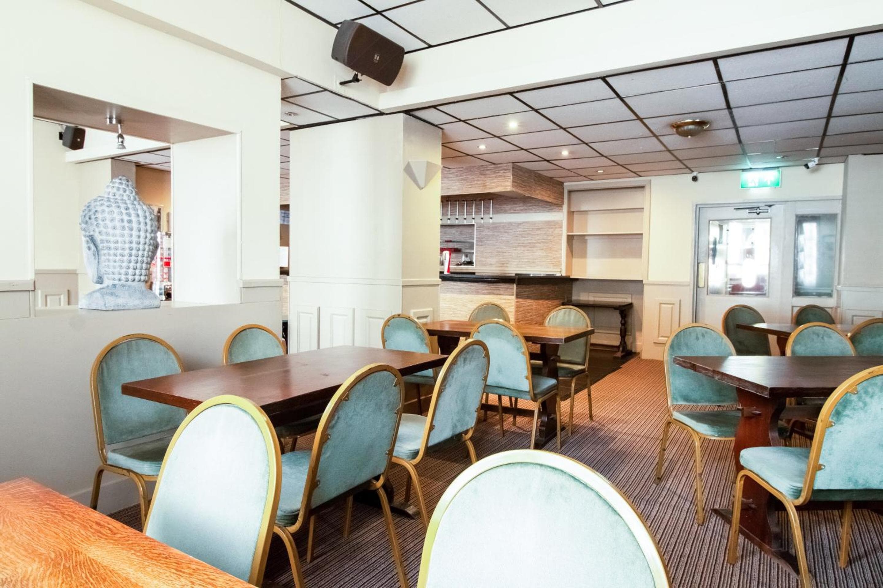 Cardiff Central Hotel by Belvilla