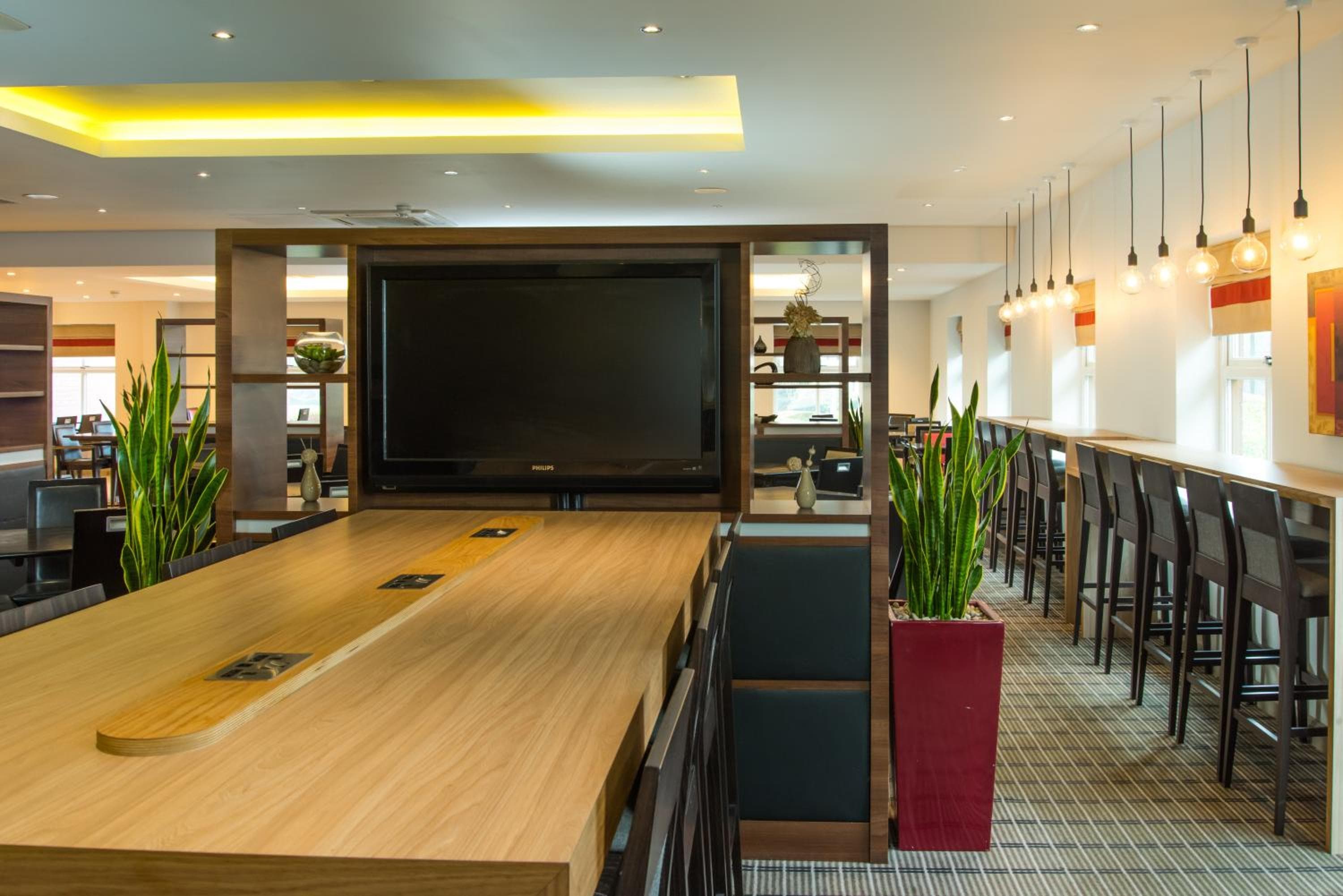 Holiday Inn Express - Bristol Filton