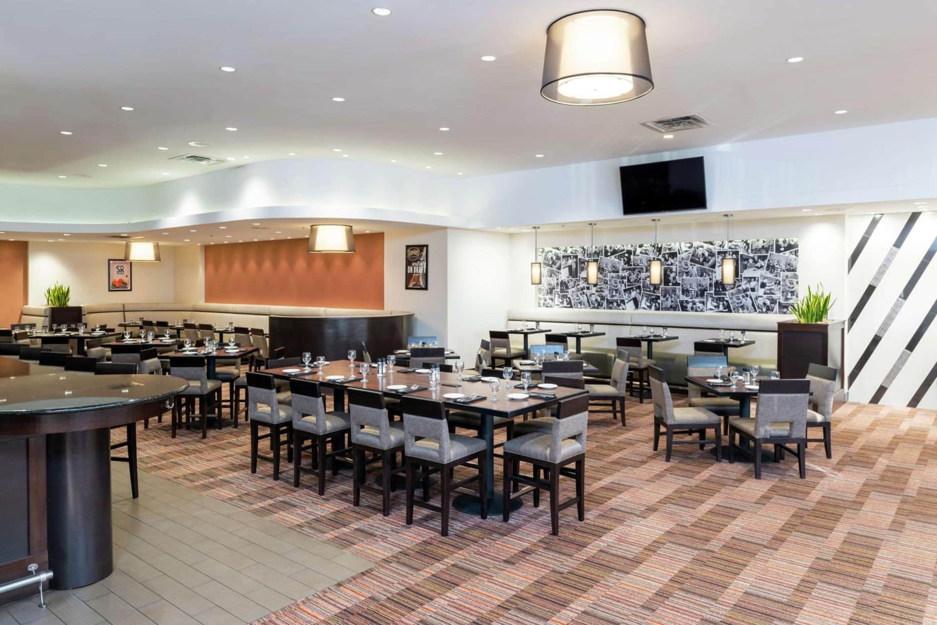 DoubleTree by Hilton Hotel Grand Rapids Airport