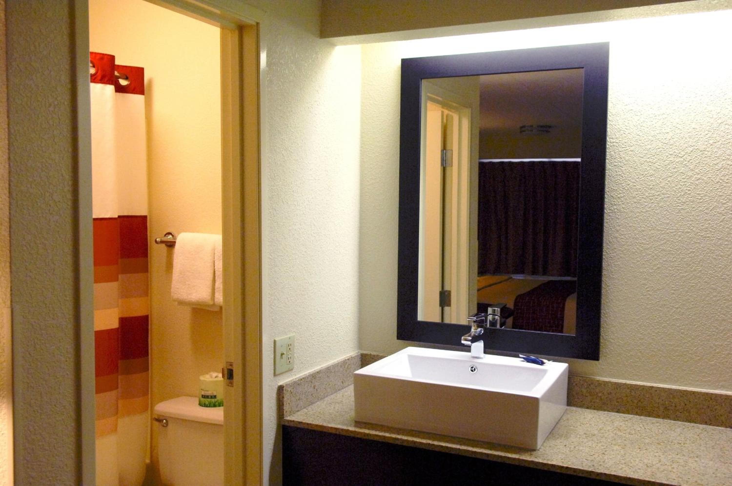 Red Roof Inn PLUS+ Philadelphia Airport