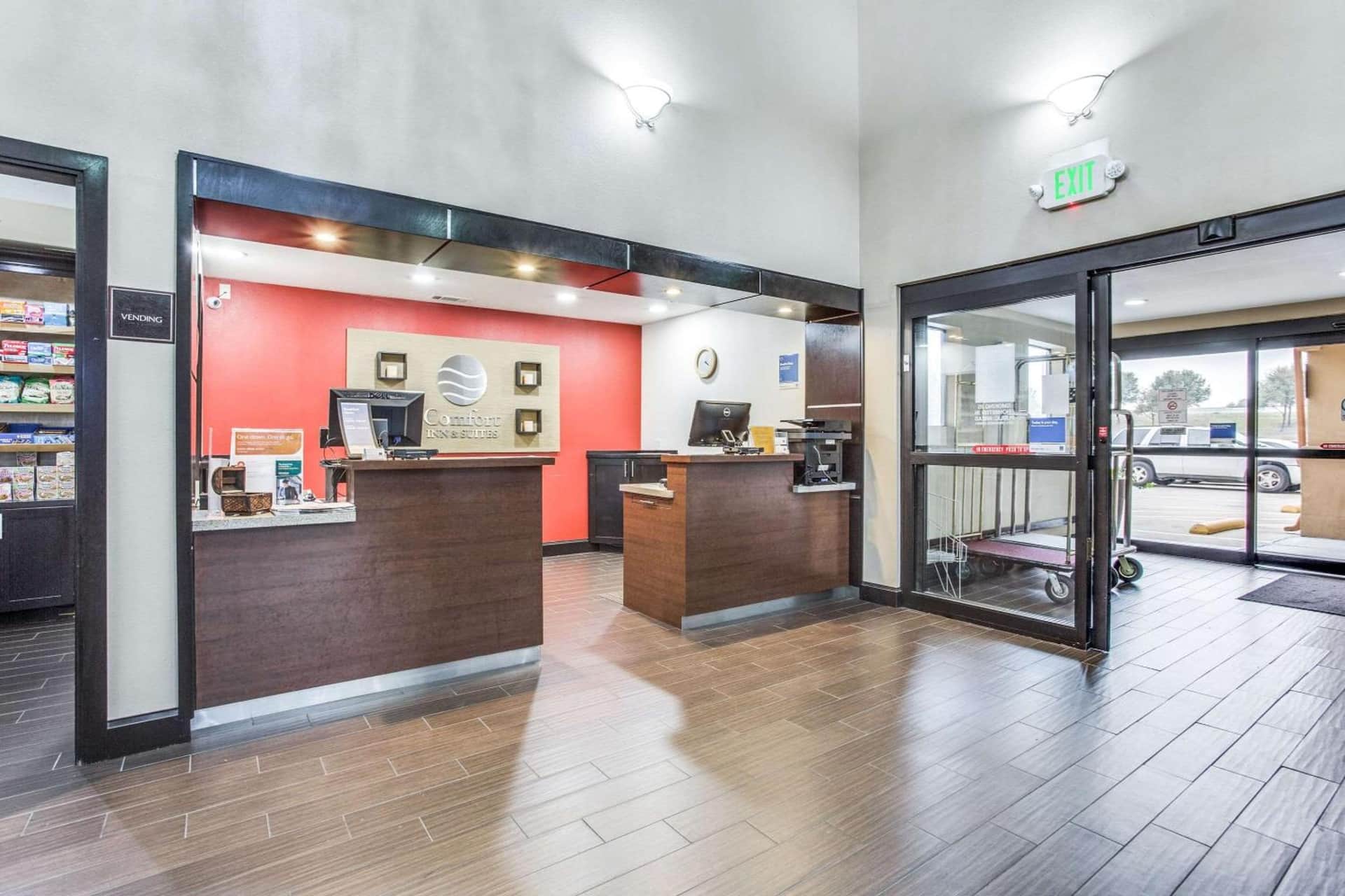 Comfort Inn & Suites Love Field-Dallas Market Center