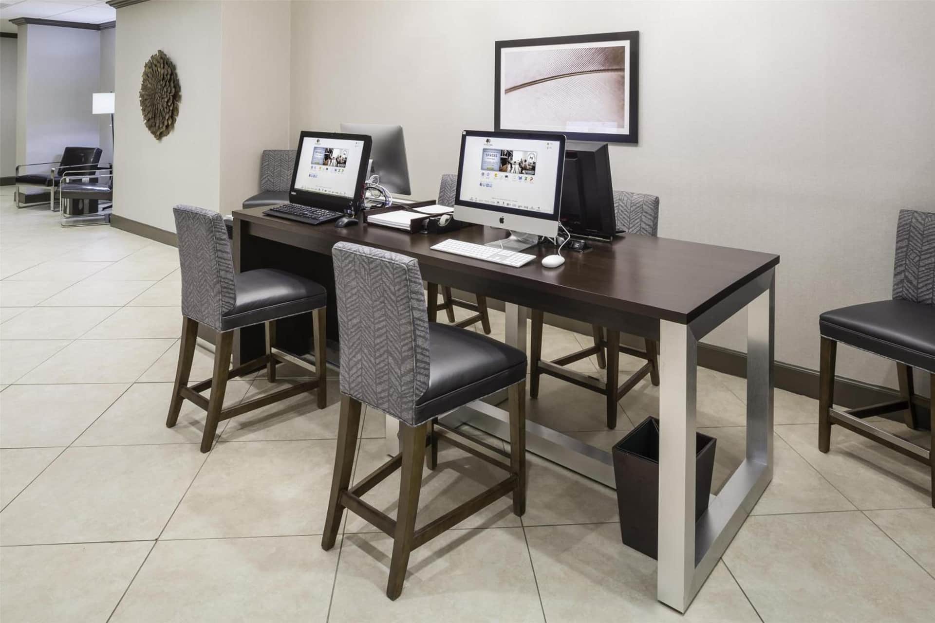 DoubleTree by Hilton Downtown Wilmington - Legal District