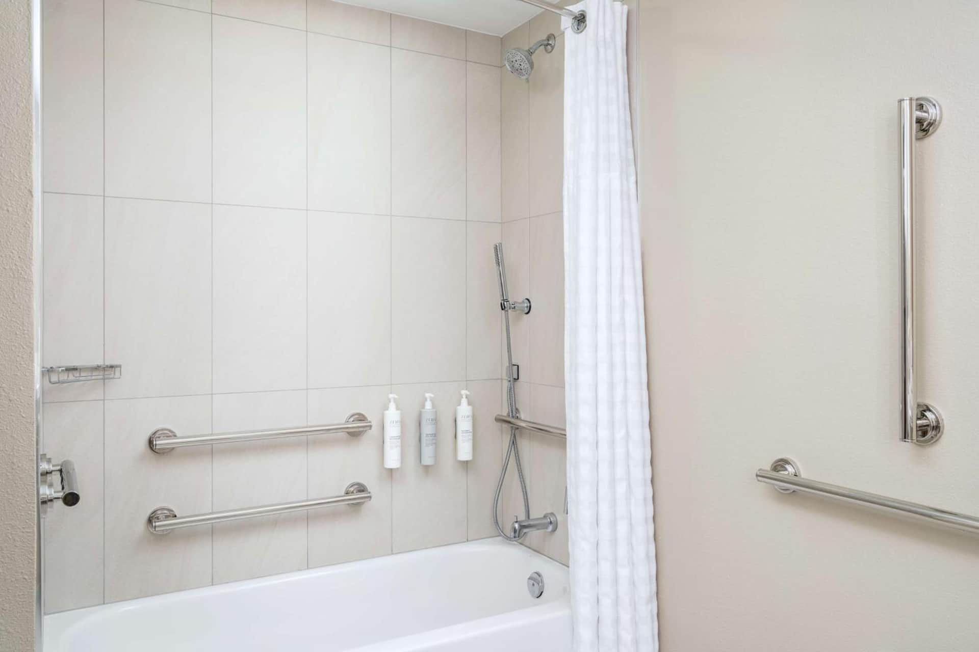 Embassy Suites by Hilton Charleston Airport Hotel & Convention Center