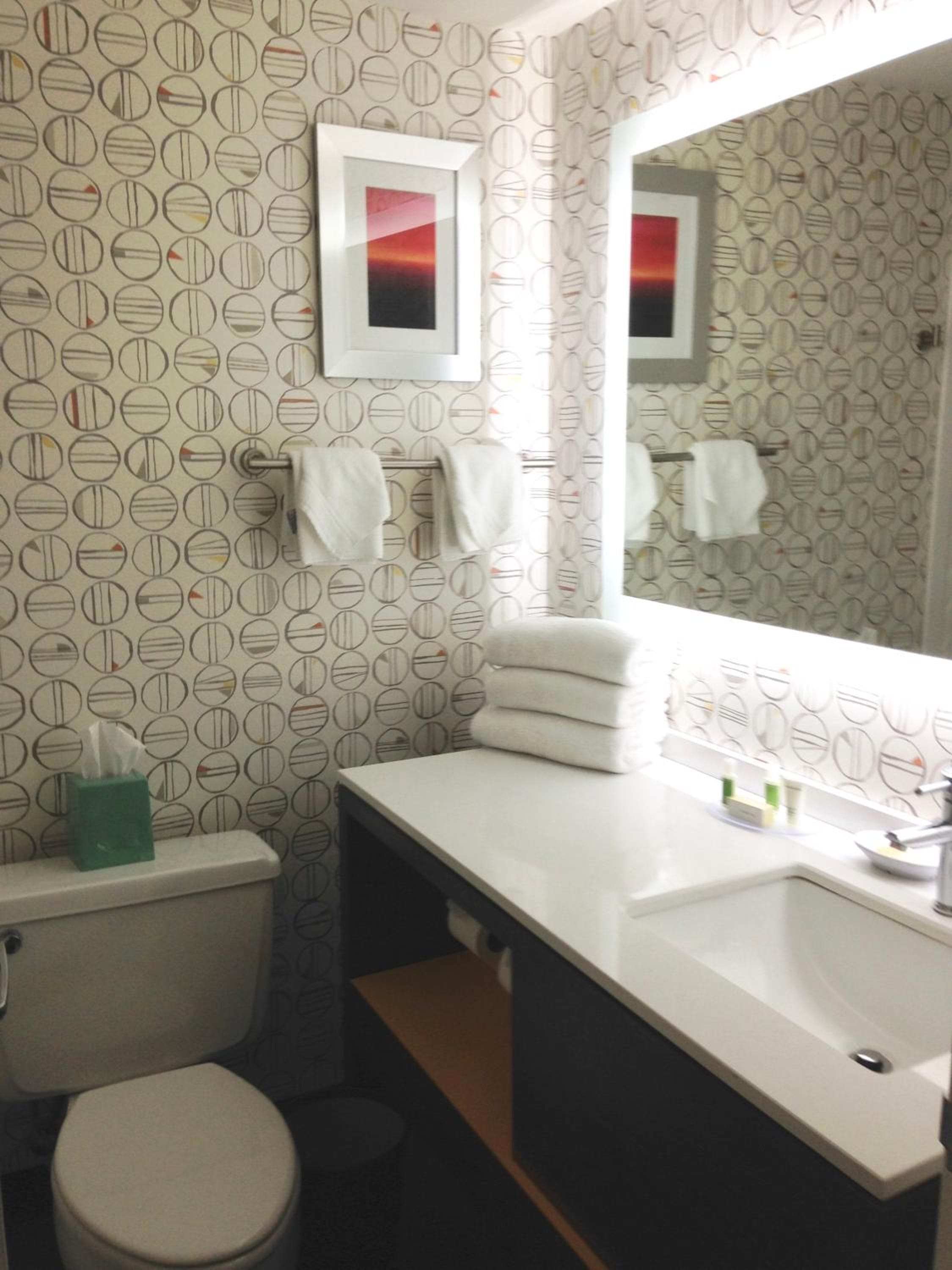 Holiday Inn and Suites Pittsfield-Berkshires