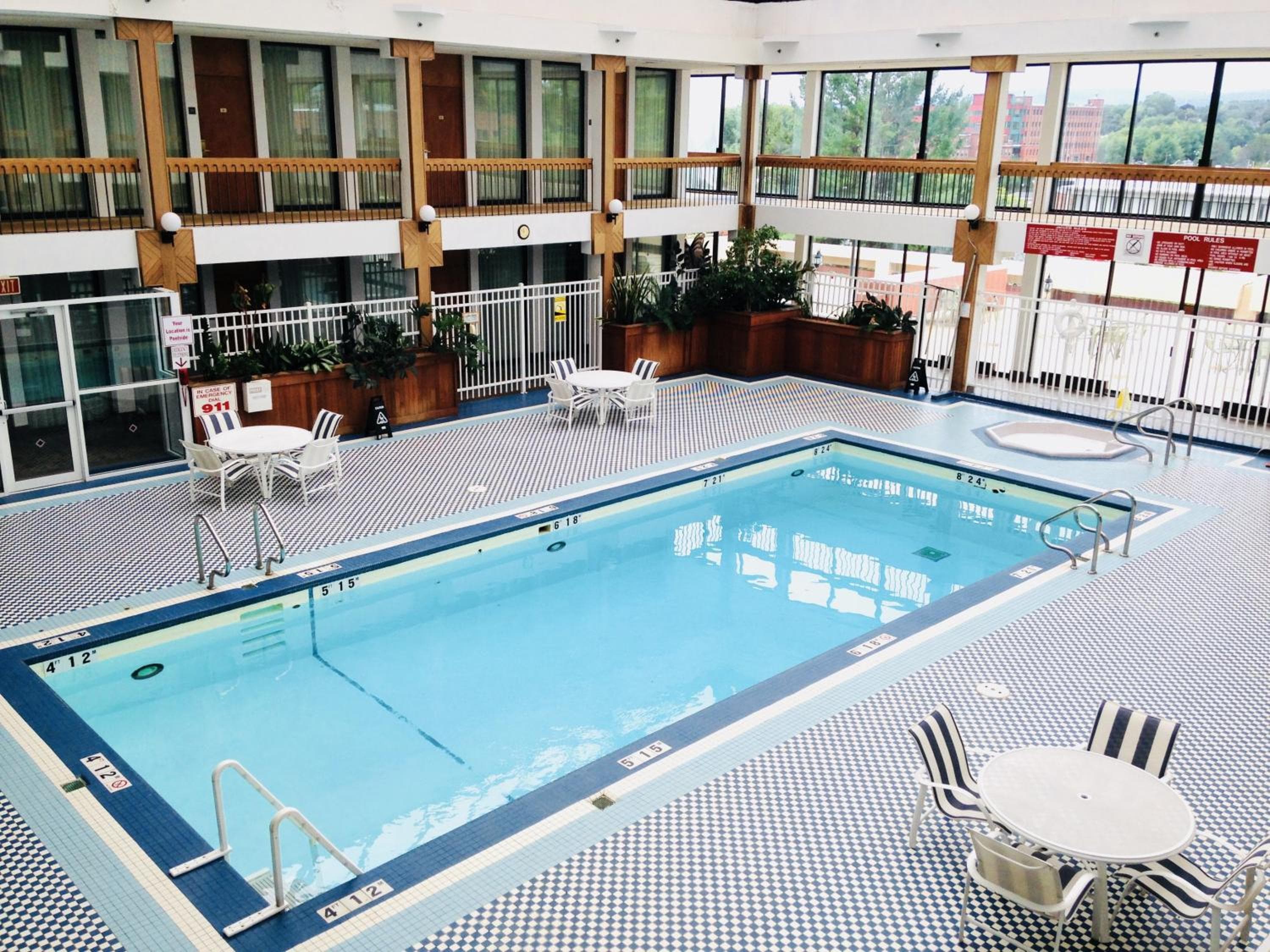 Holiday Inn and Suites Pittsfield-Berkshires