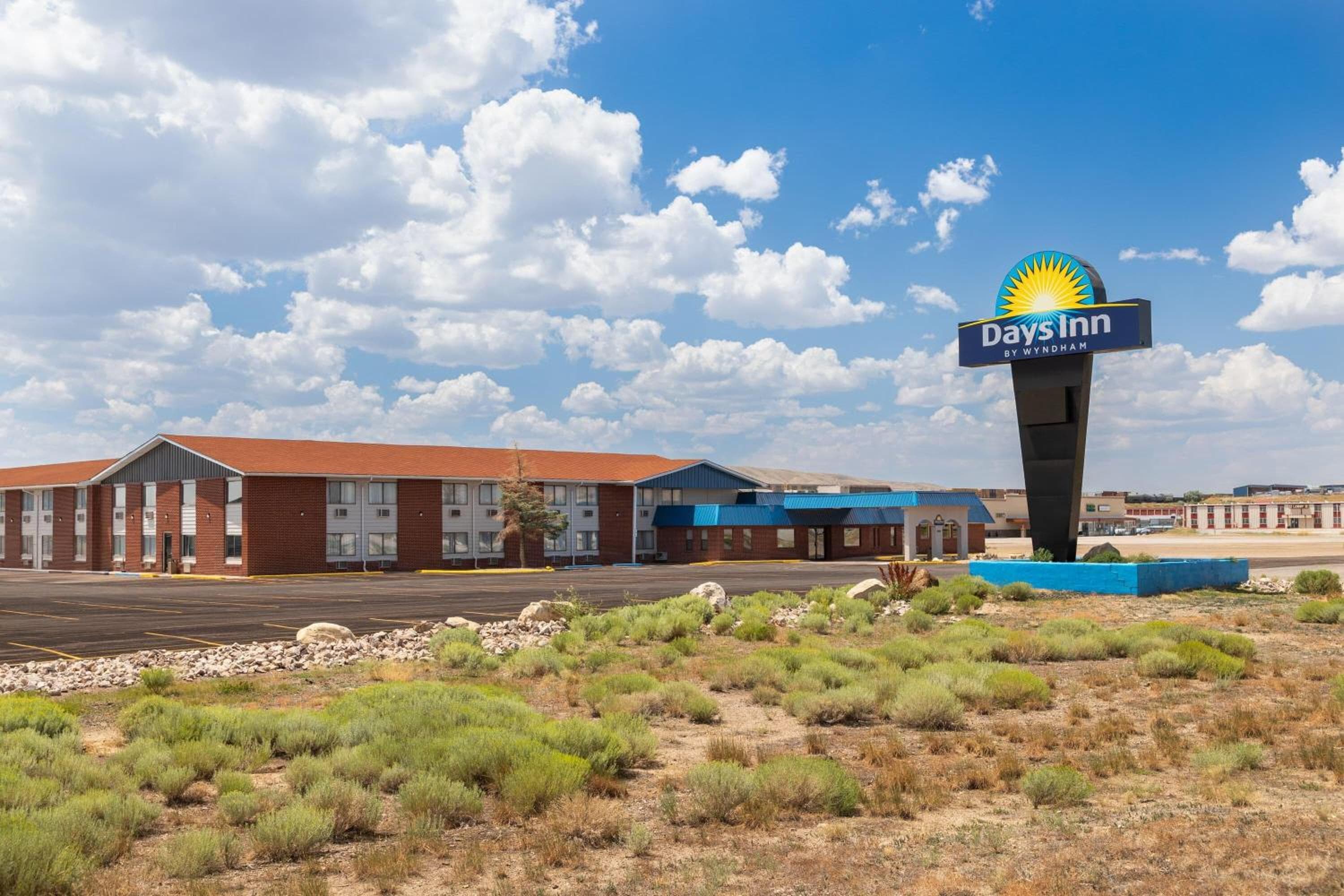 Days Inn by Wyndham Rawlins