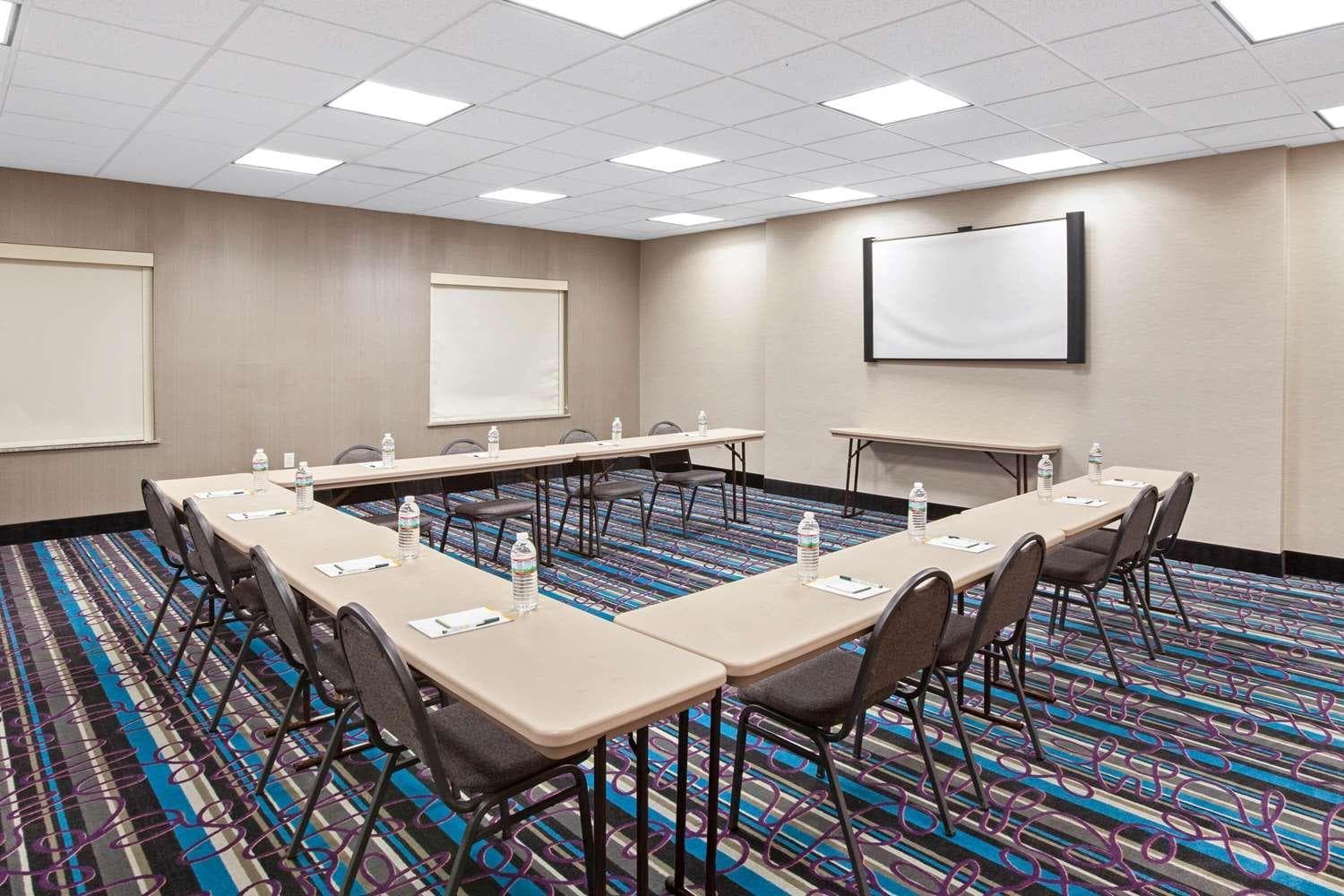 La Quinta Inn & Suites By Wyndham Houston Pasadena North