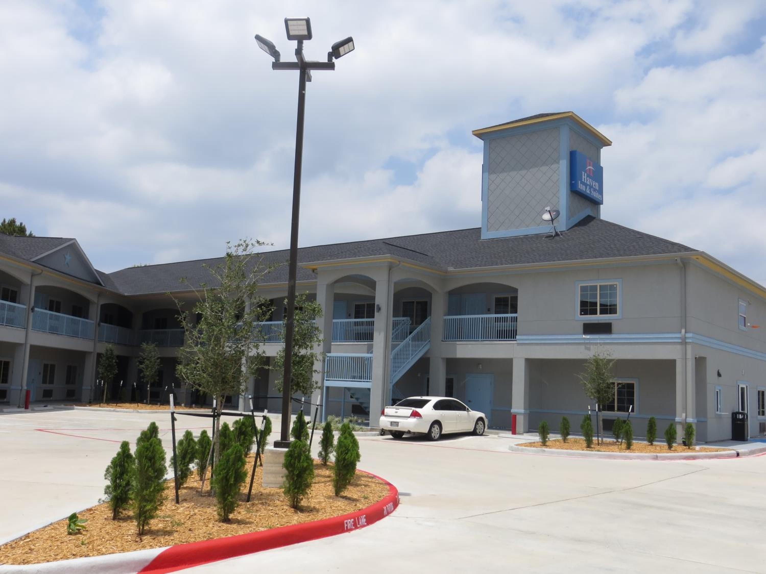 Haven Inn & Suites Willowbrook