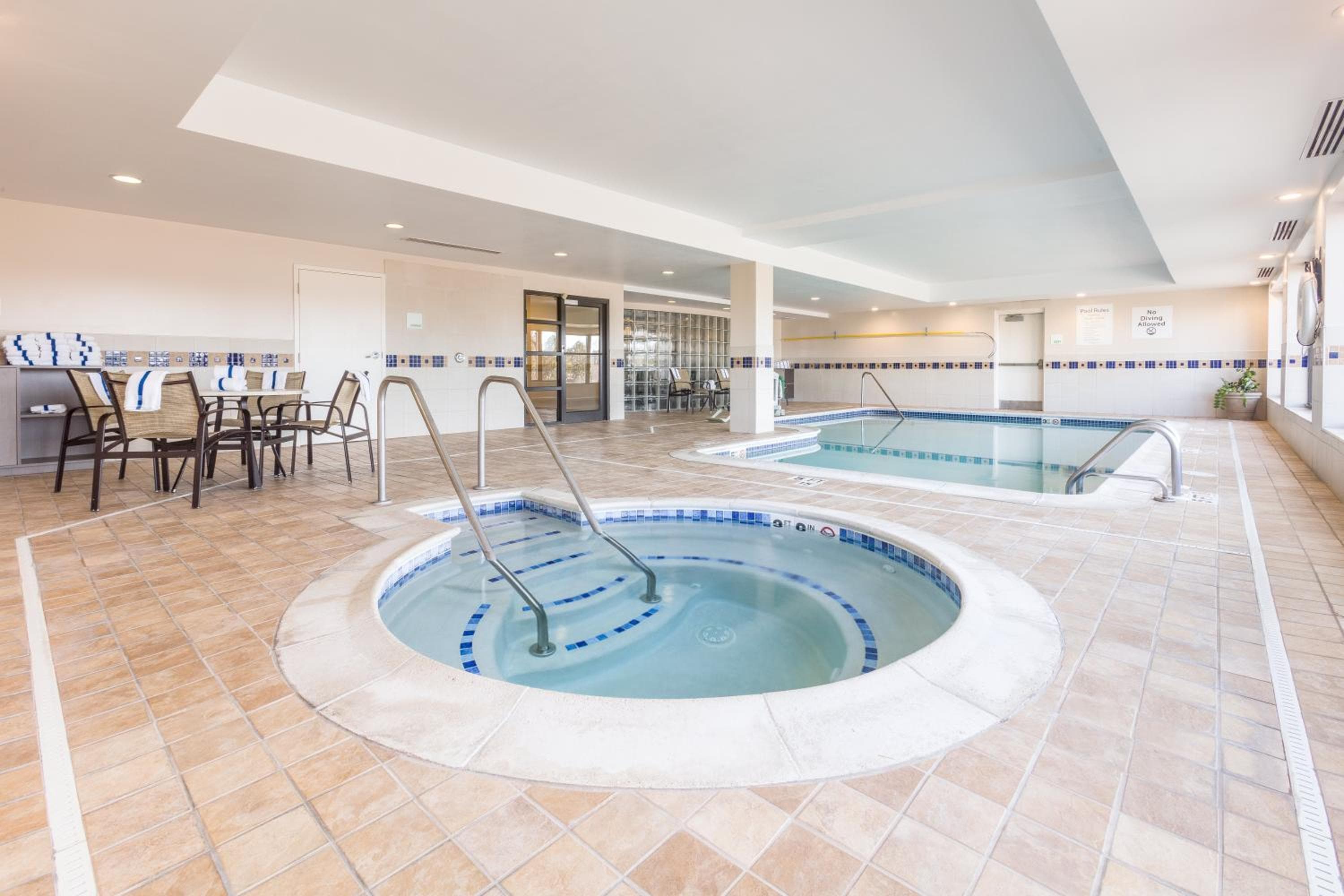 Holiday Inn Manchester Airport by IHG
