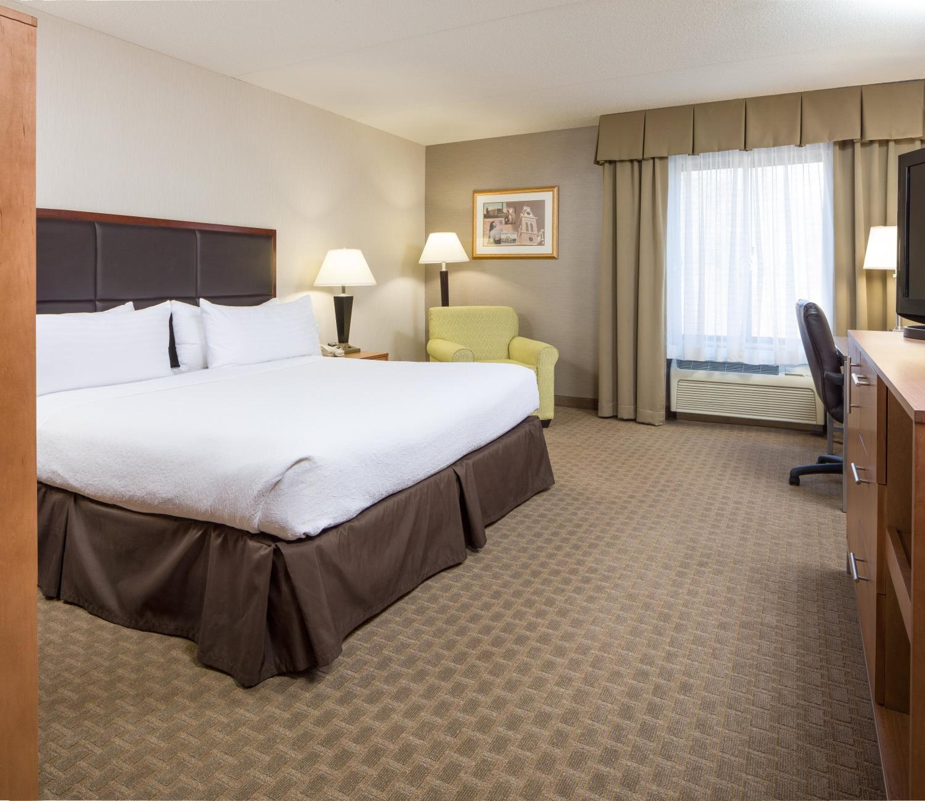 Holiday Inn Manchester Airport by IHG