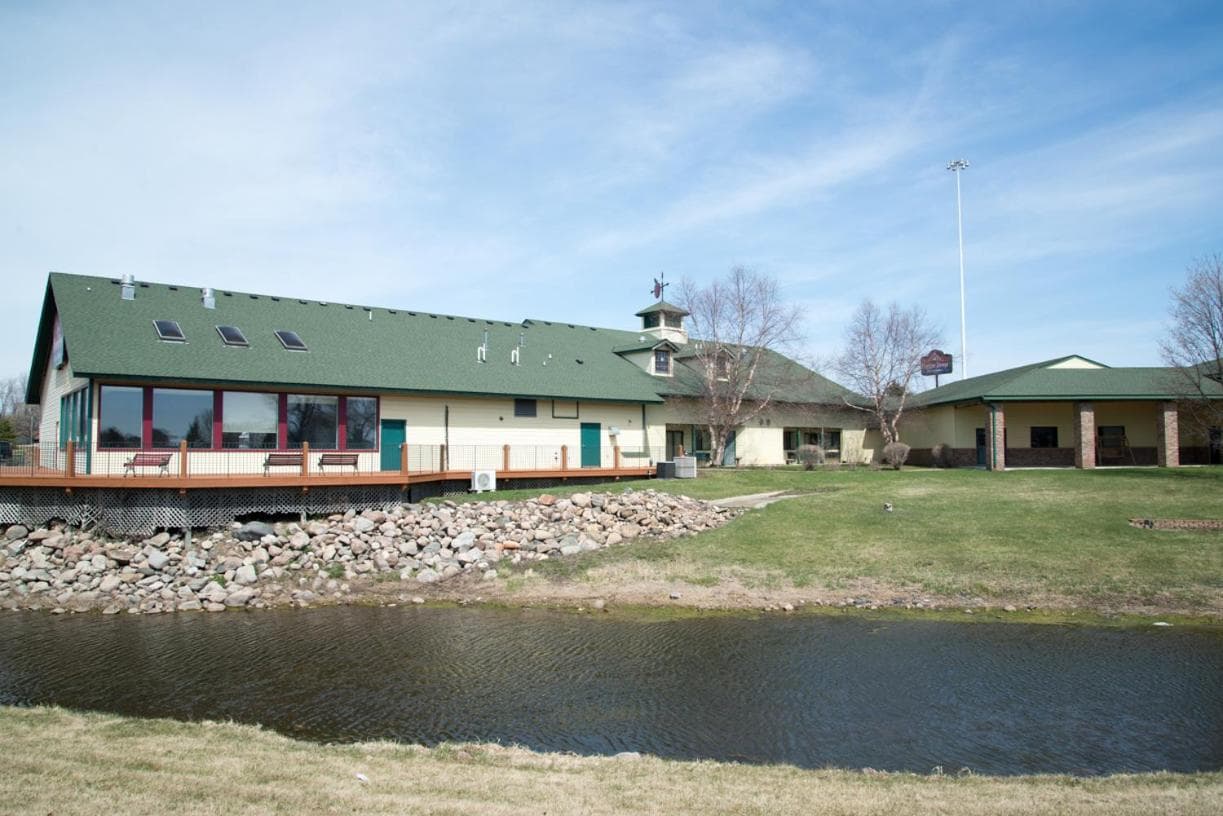 HomeTown Inn and Suites Belle Plaine