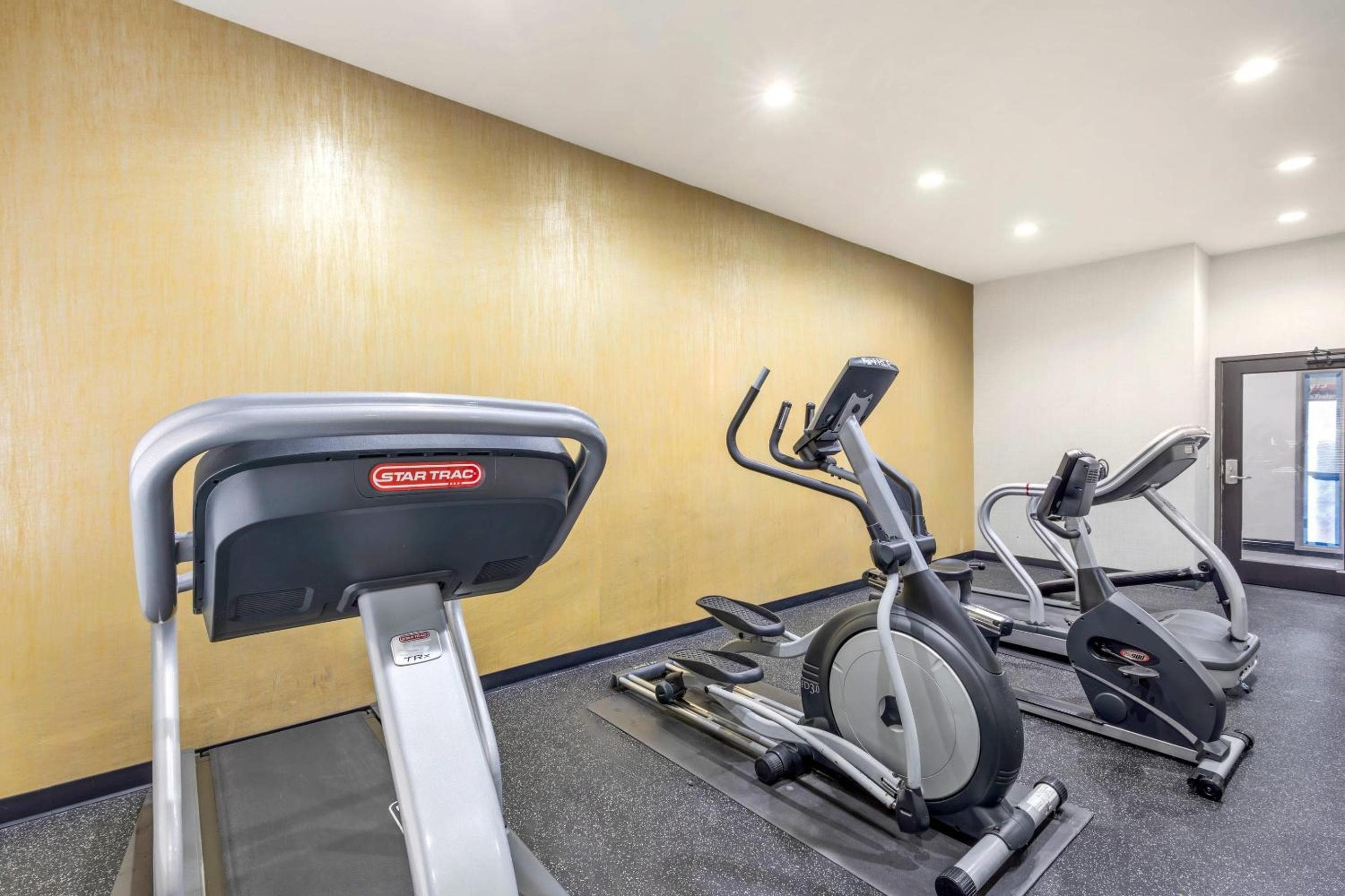 Comfort Inn & Suites Irving Las Colinas DFW