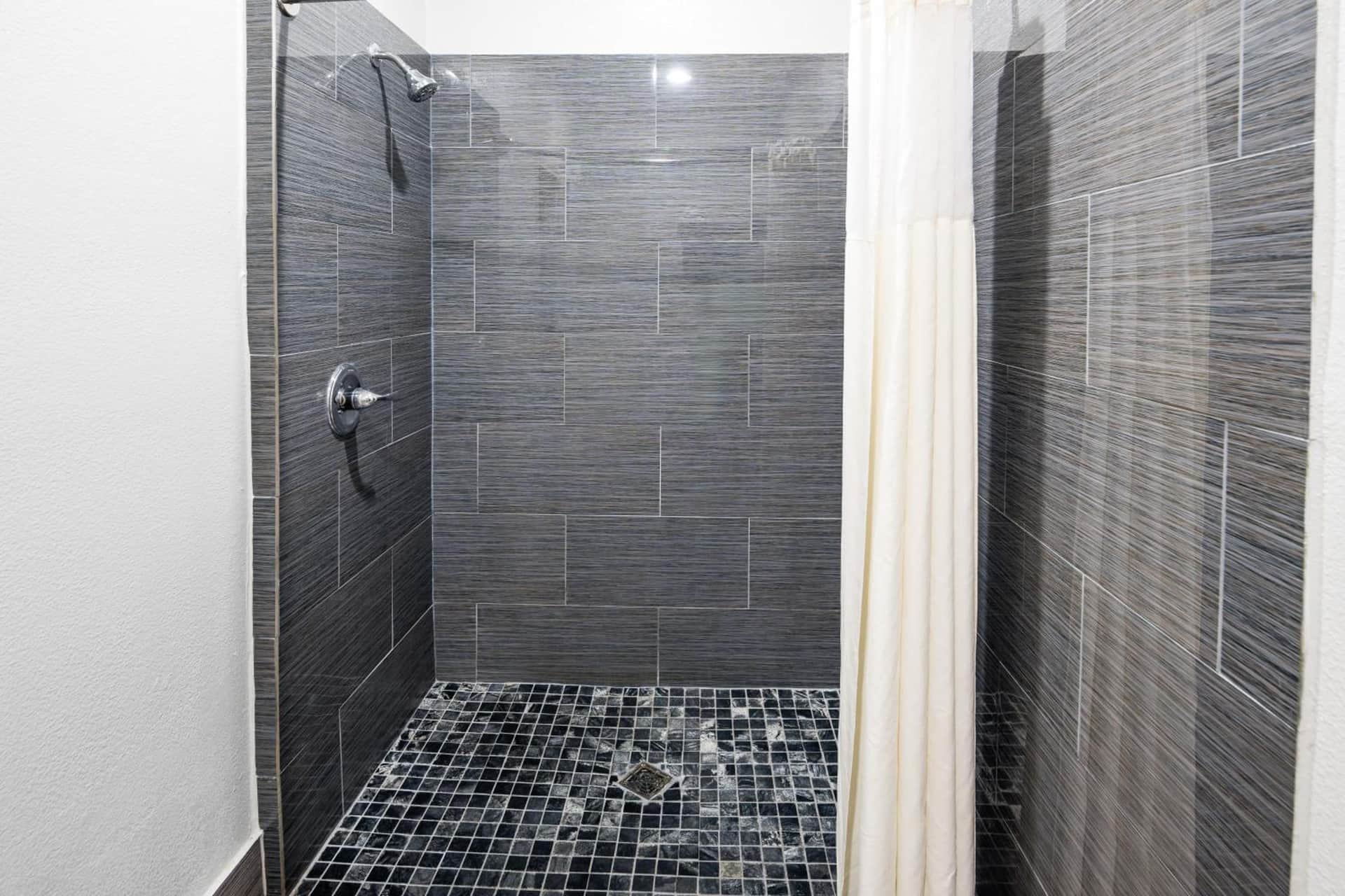 Moonlight Suites - Houston/George Bush Int'l Airport