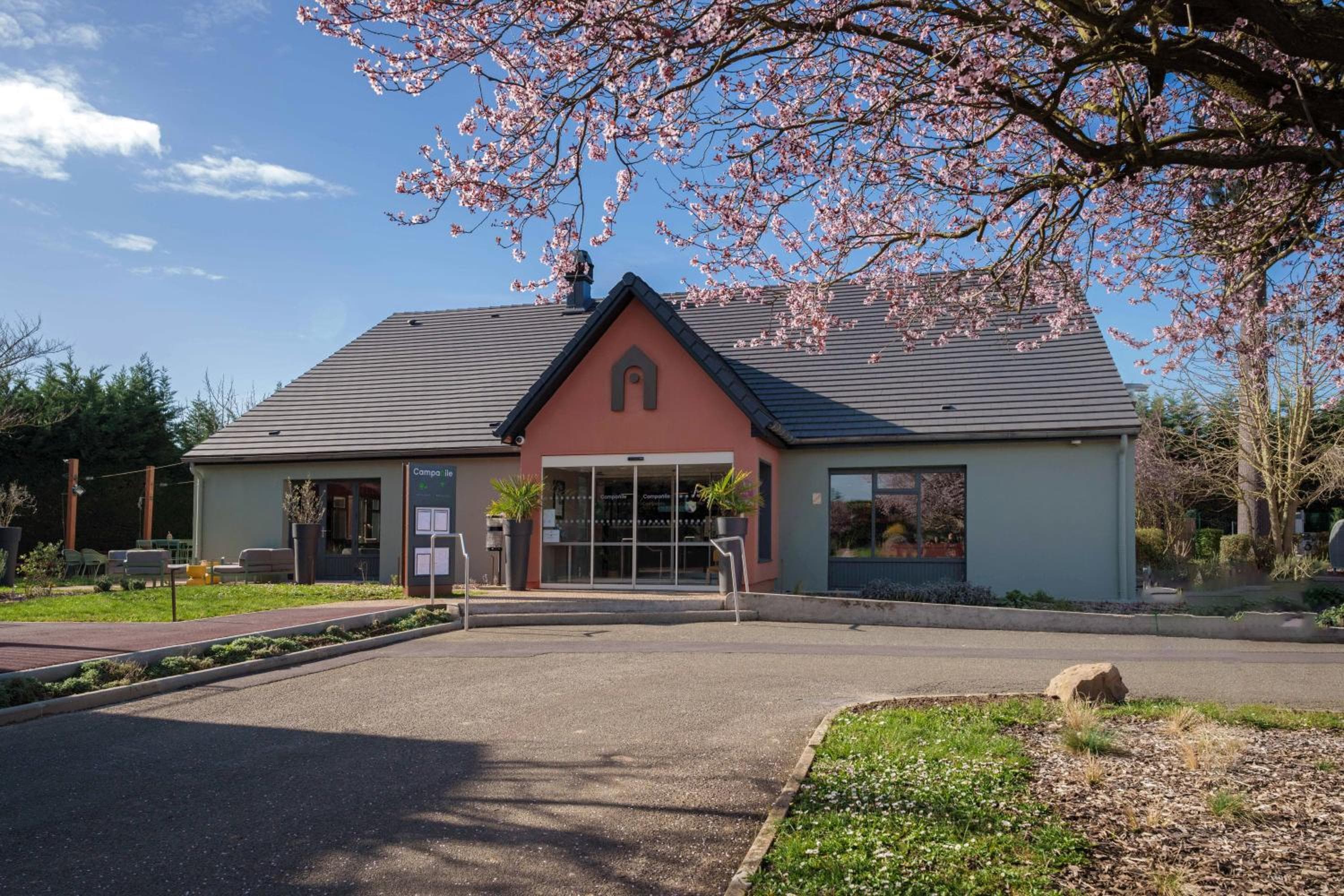 Campanile NATURE - Paris Ouest Gennevilliers Port
