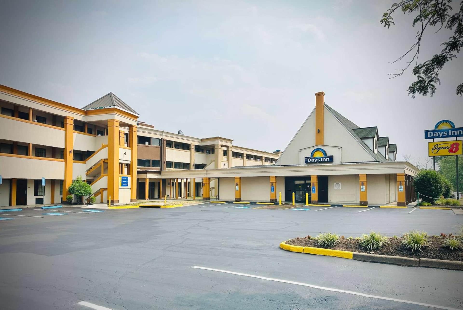 Days Inn Alexandria by Wyndham