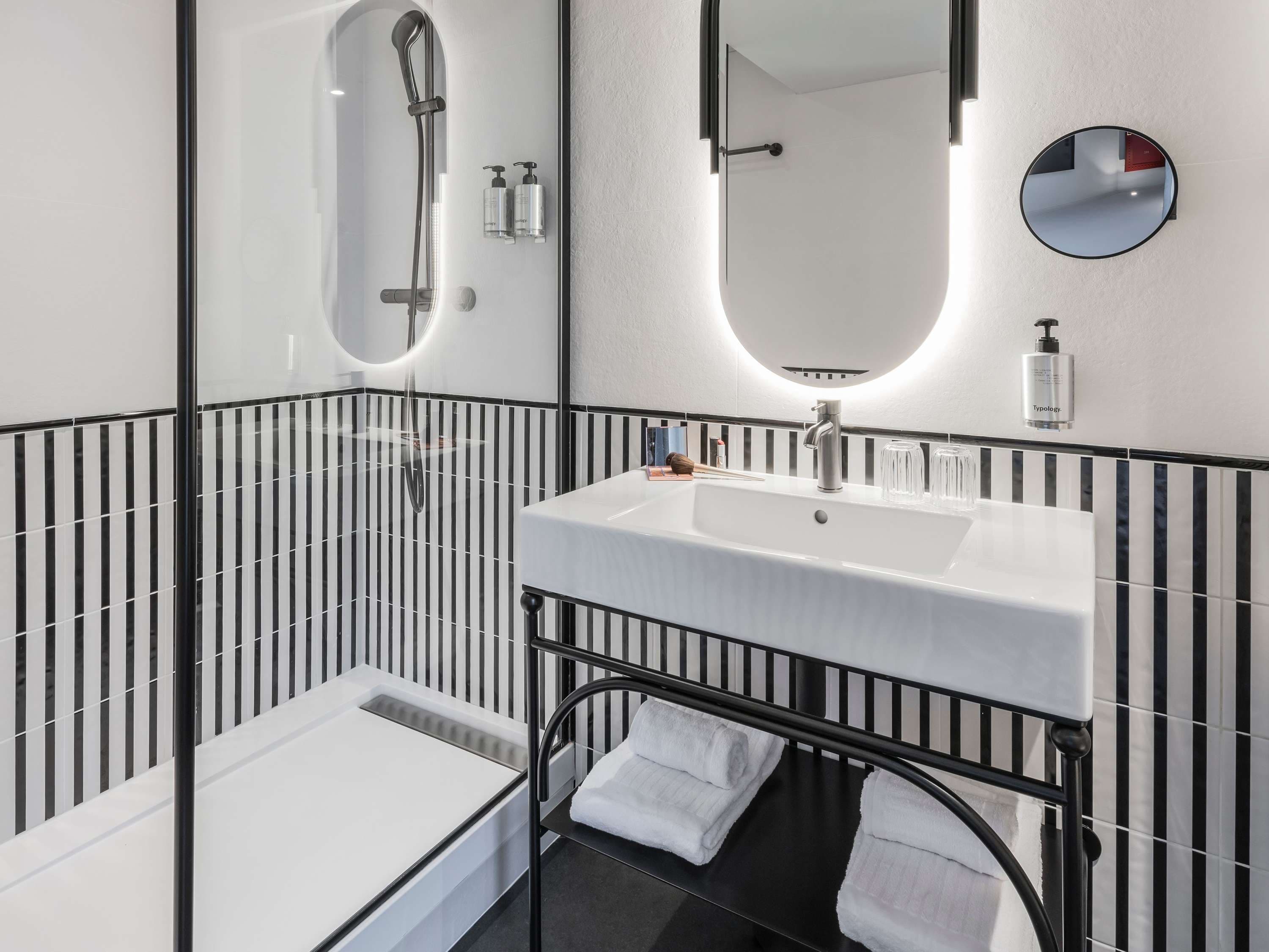 Hotel Faubourg Galant Paris, Handwritten Collection