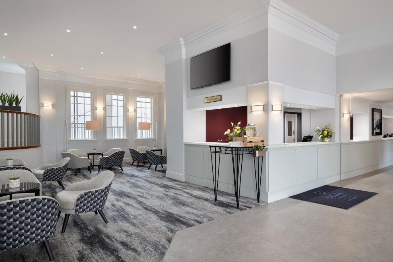 Delta Hotels by Marriott Heathrow / Windsor