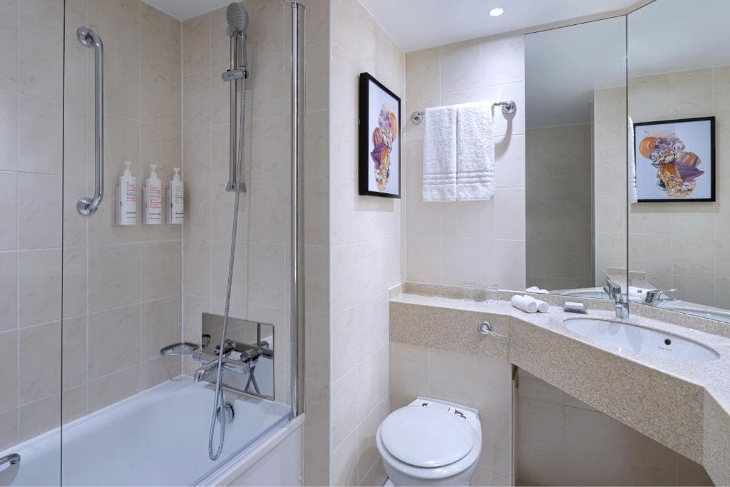 Delta Hotels by Marriott Heathrow / Windsor