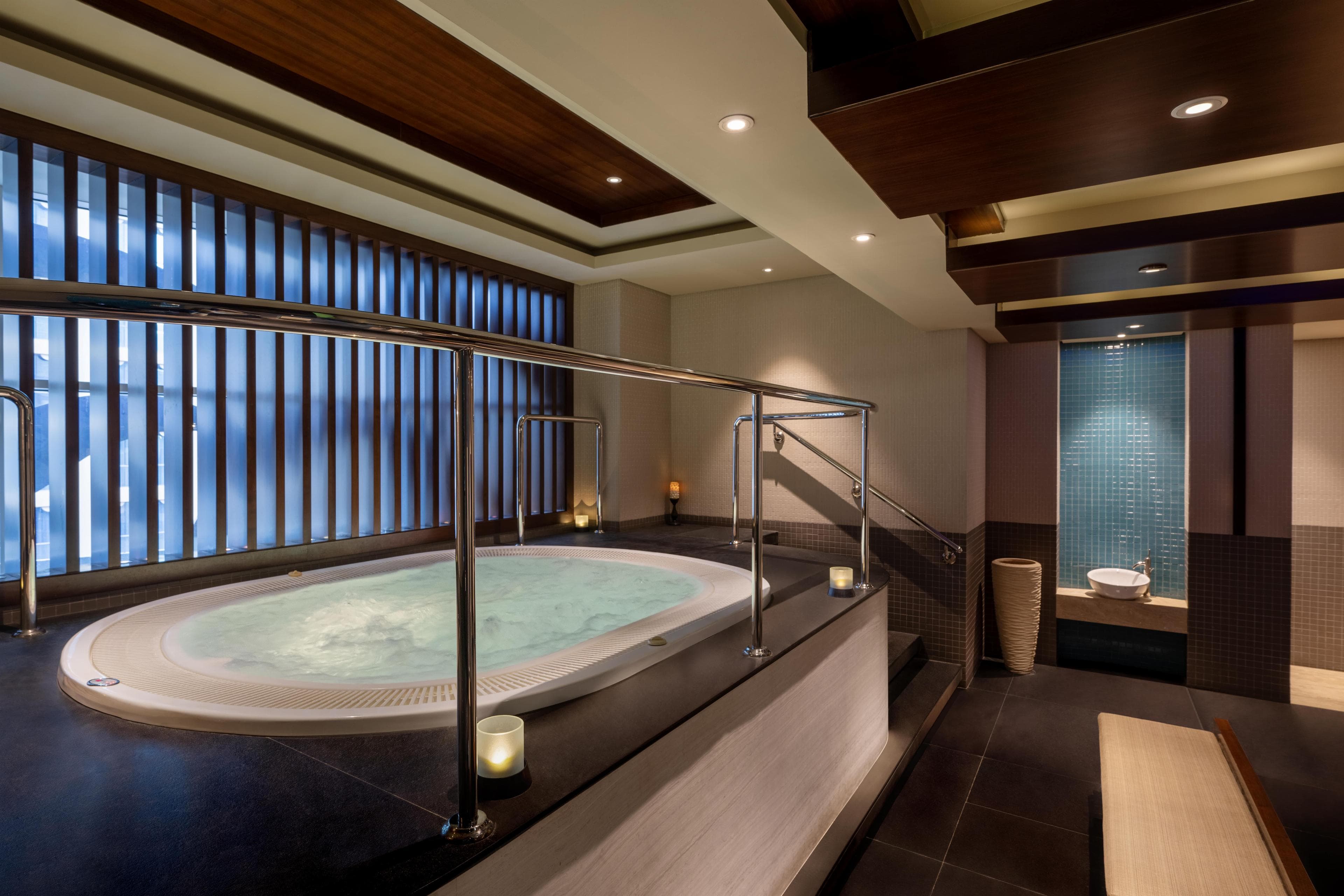 Grand Millennium Al Wahda Hotel